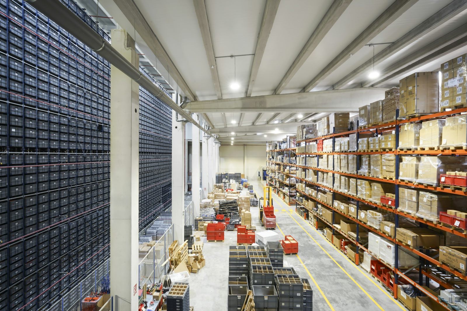 Illustrative logistics & supply chain environment